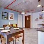 Creek Hotel