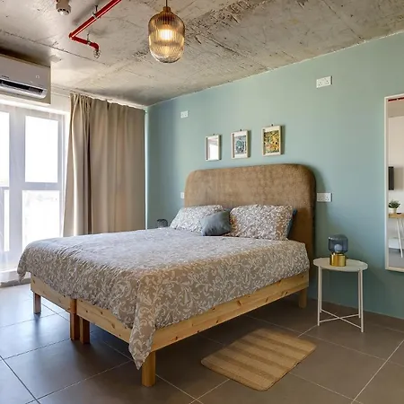 Hotel Creek
