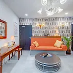 Creek Hotel