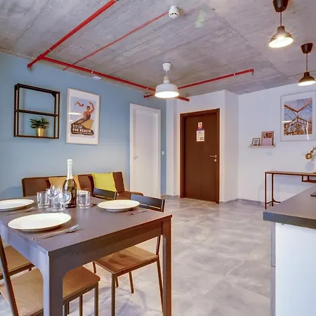 Hotel Creek Sliema